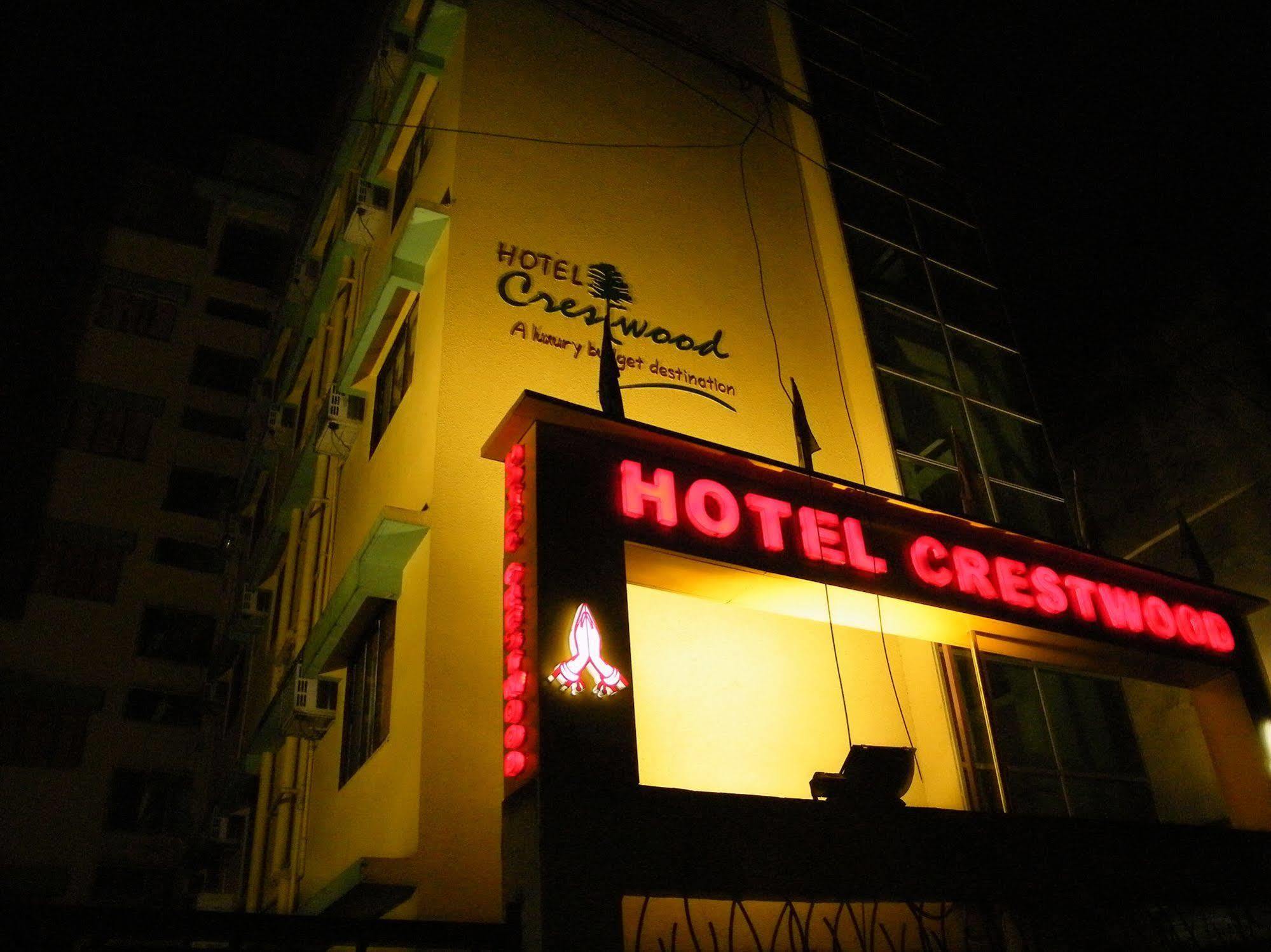 Hotel Crestwood Calcuta Exterior foto